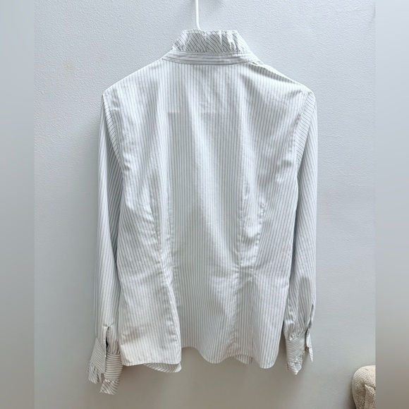 Brooks Brothers Women’s 10 Button Down Ivory & Blue Striped Ruffle Collar Blouse - Picture 6 of 8